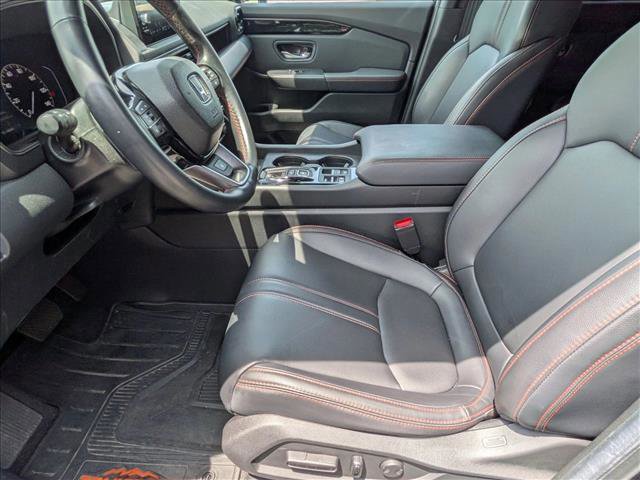 Used 2025 Honda Pilot TrailSport image 15