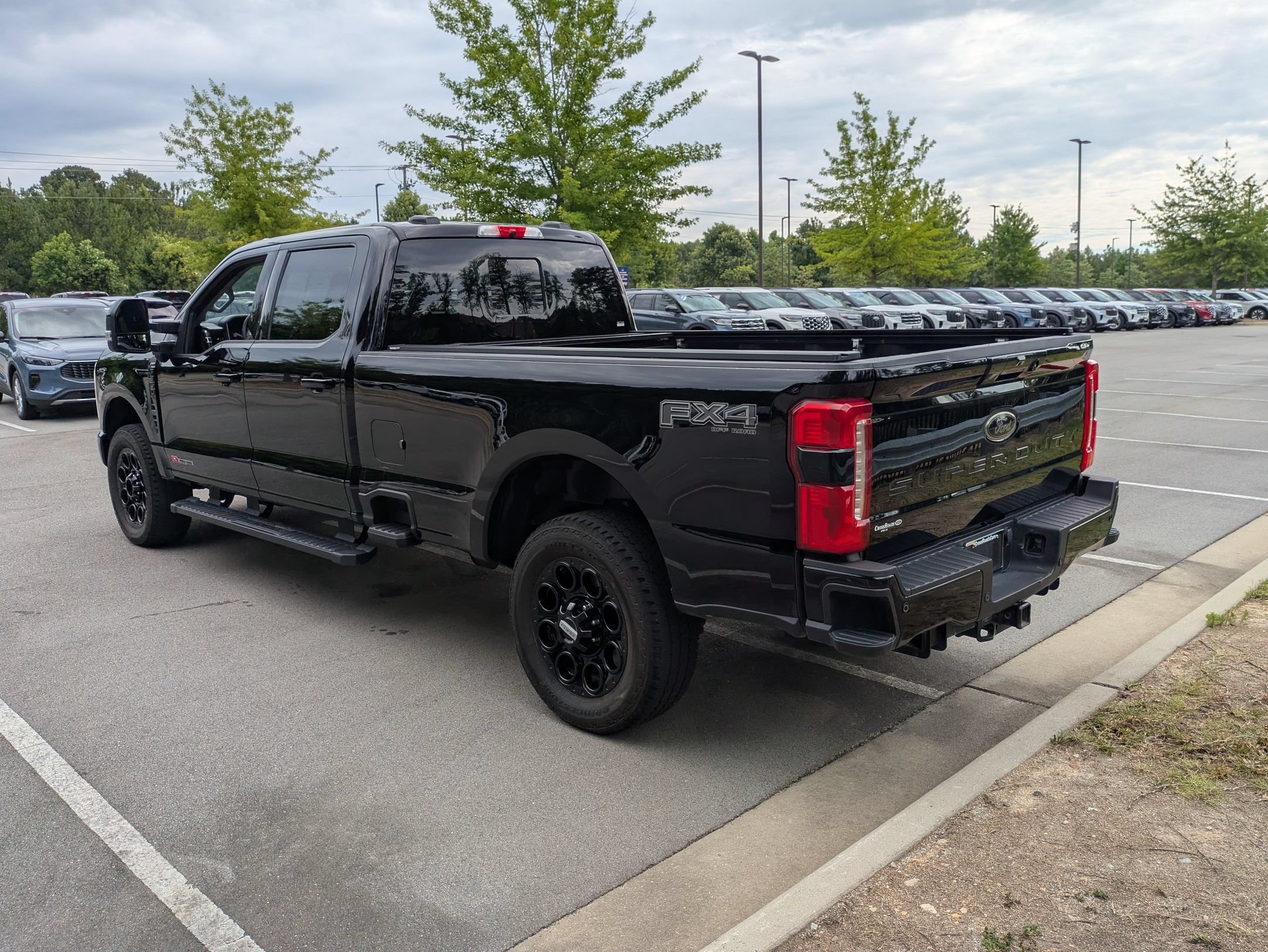 Certified 2025 Ford F350 Lariat w/ Lariat Ultimate Package AWD/4WD image 6