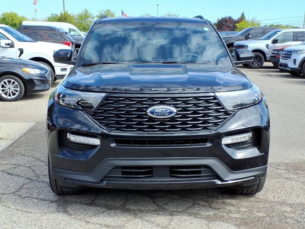 Certified 2023 Ford Explorer ST-Line AWD/4WD image 8