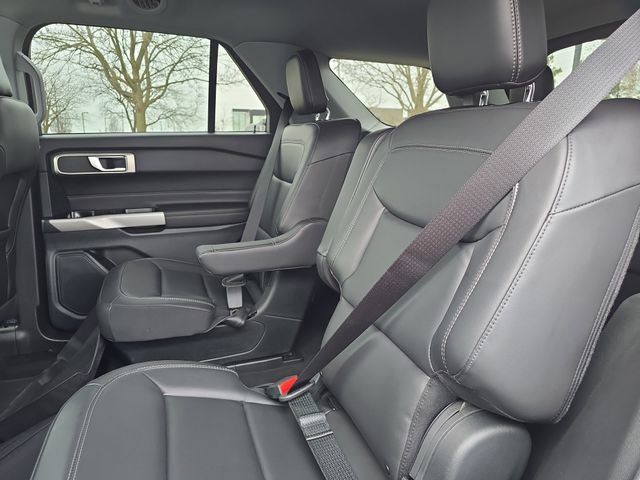 Certified 2024 Ford Explorer XLT w/ Equipment Group 202A image 27