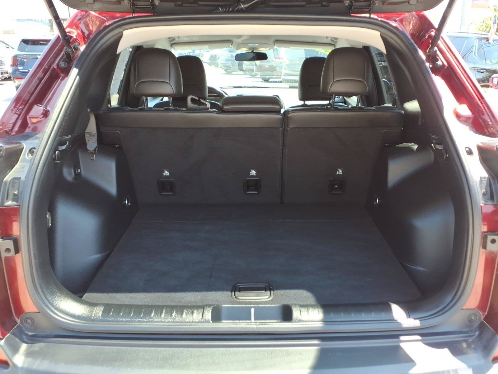 Used 2020 Jeep Cherokee Latitude Plus AWD/4WD image 24
