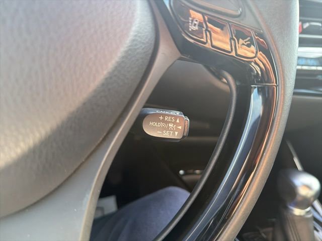 Used 2020 Toyota C-HR XLE image 31