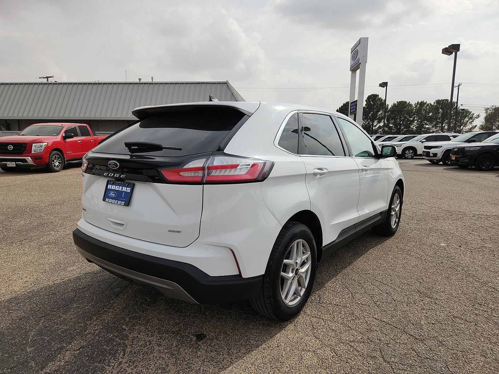 Certified 2023 Ford Edge SEL image 5