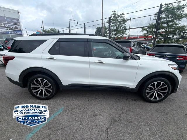 Certified 2022 Ford Explorer ST-Line AWD/4WD image 4
