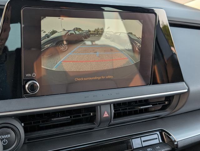 Used 2025 Toyota Prius LE image 17