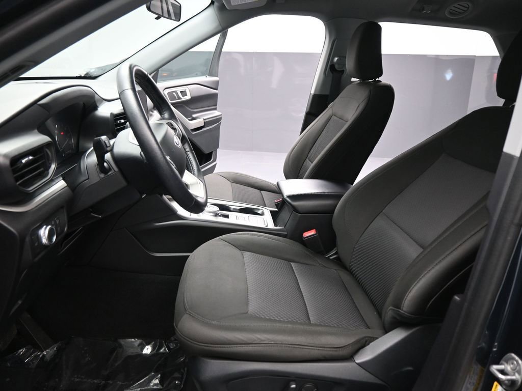 Certified 2022 Ford Explorer XLT image 10