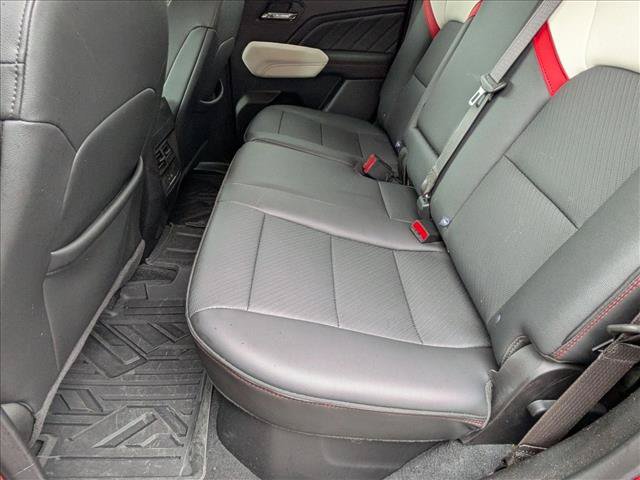 Used 2024 GMC Canyon AT4X w/ AT4X AEV Edition AWD/4WD image 18