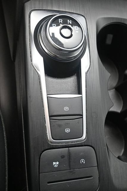 Certified 2025 Ford Escape ST-Line Select AWD/4WD image 13