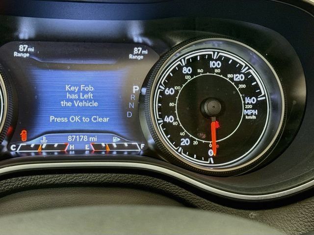 Used 2022 Jeep Cherokee Trailhawk w/ Sun, Sound & Nav Group AWD/4WD image 12