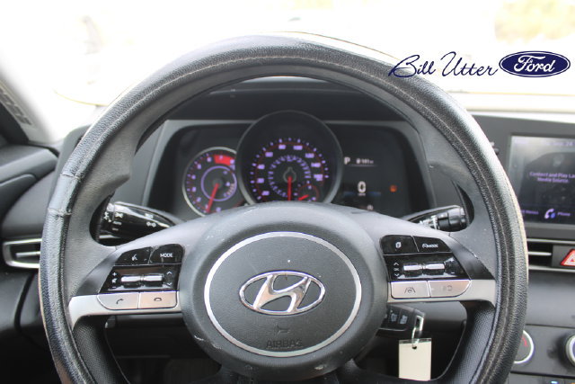 Used 2022 Hyundai Elantra SE w/ Preferred Accessory Package FWD image 10
