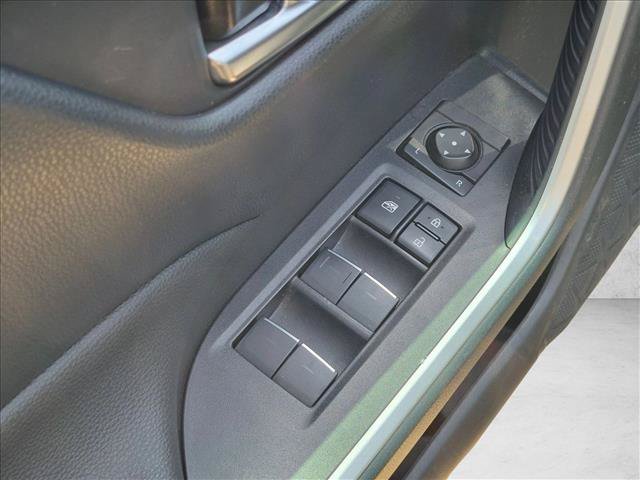 Used 2022 Toyota RAV4 SE AWD/4WD image 7