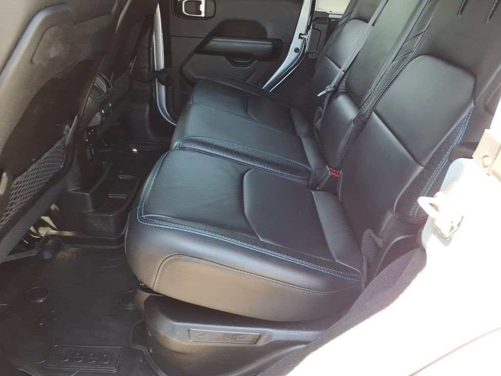 Used 2024 Jeep Wrangler High Altitude AWD/4WD image 10