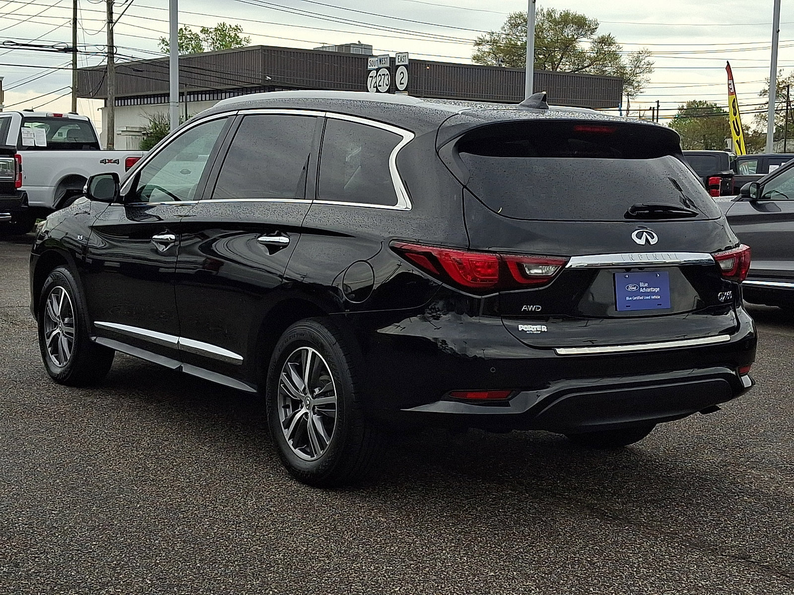 Used 2020 INFINITI QX60 Luxe w/ Essential Package image 4