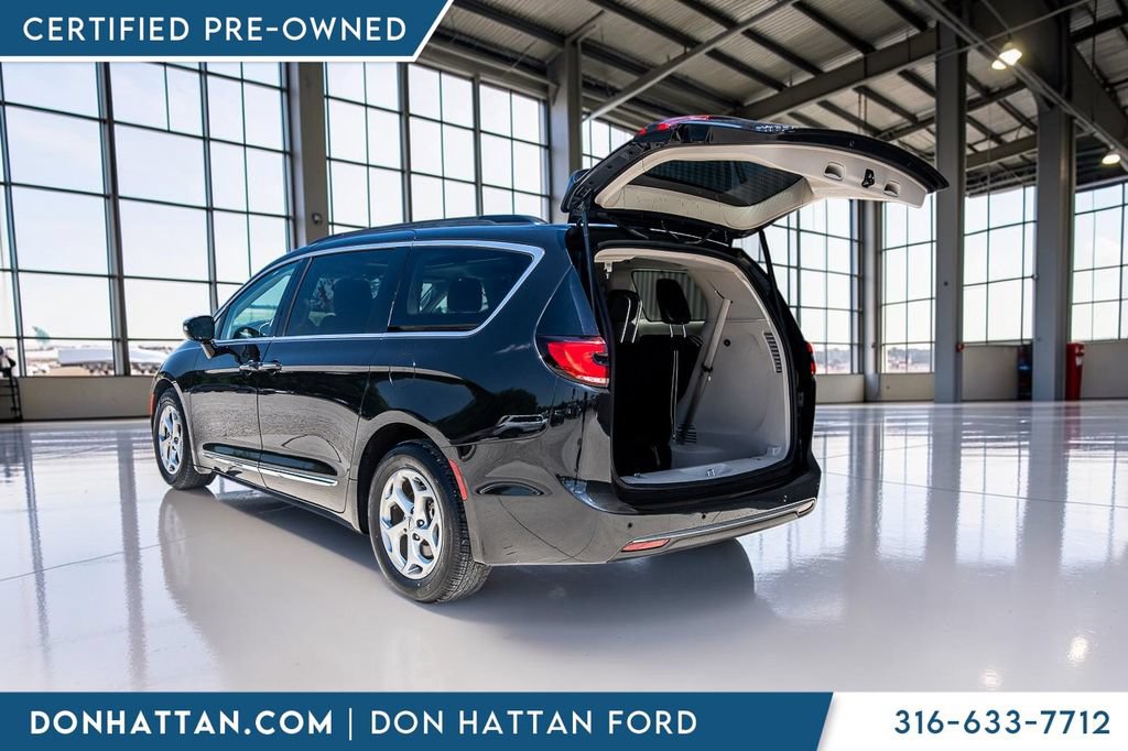 Used 2023 Chrysler Pacifica Limited FWD image 27