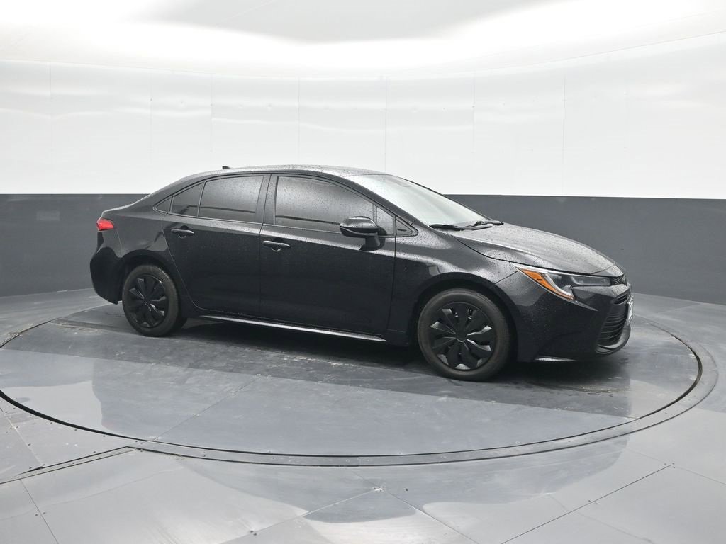 Used 2024 Toyota Corolla LE image 11