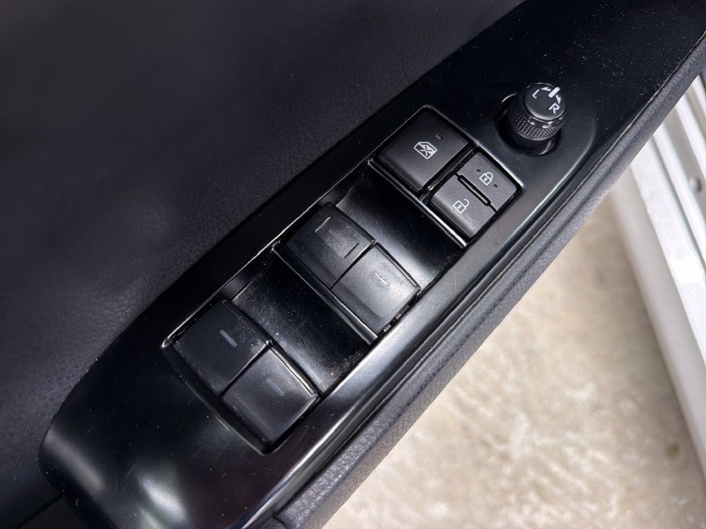 Used 2025 Toyota Camry LE FWD image 17
