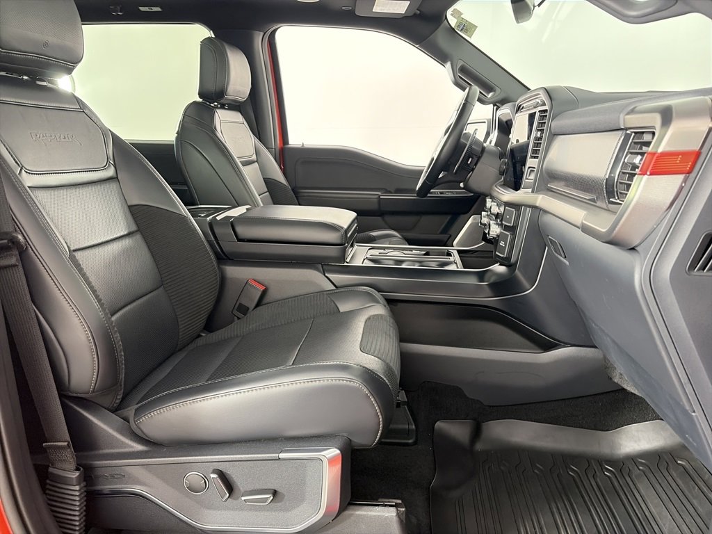 Certified 2023 Ford F150 Raptor w/ Raptor Carbon Fiber Package image 33
