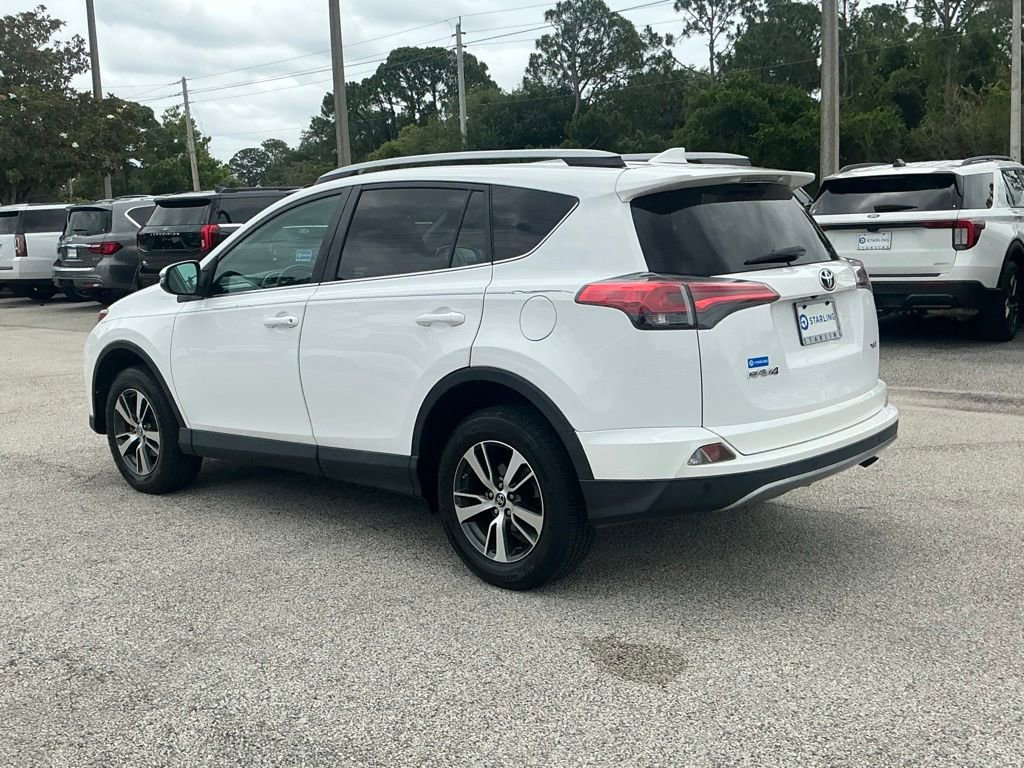Used 2017 Toyota RAV4 XLE FWD image 4