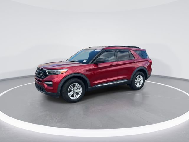 Certified 2020 Ford Explorer XLT w/ Equipment Group 202A AWD/4WD image 3