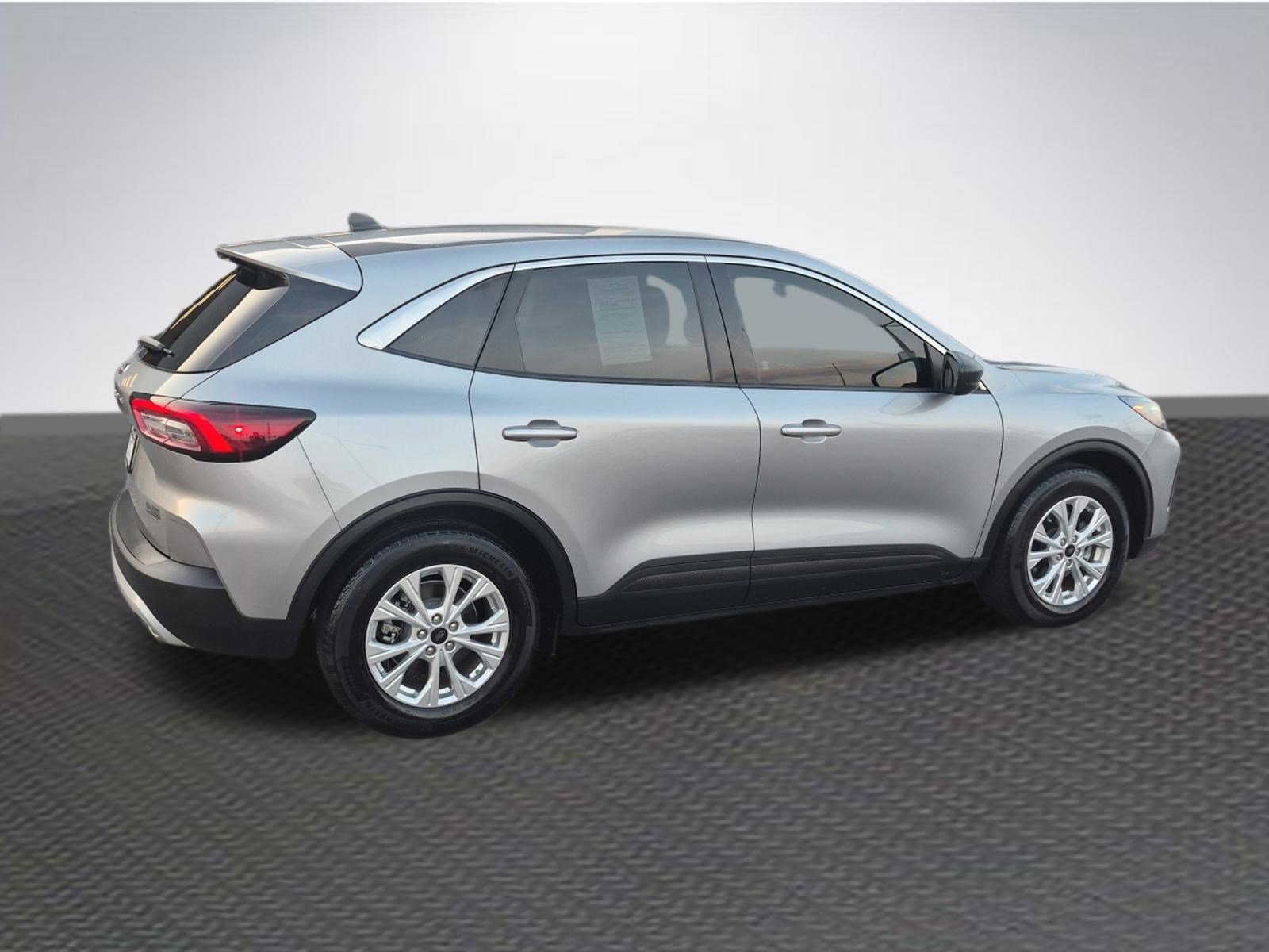 Certified 2024 Ford Escape Active image 4