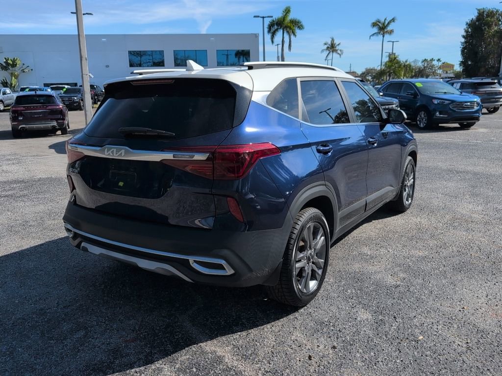 Used 2023 Kia Seltos S w/ Navigation Package image 3