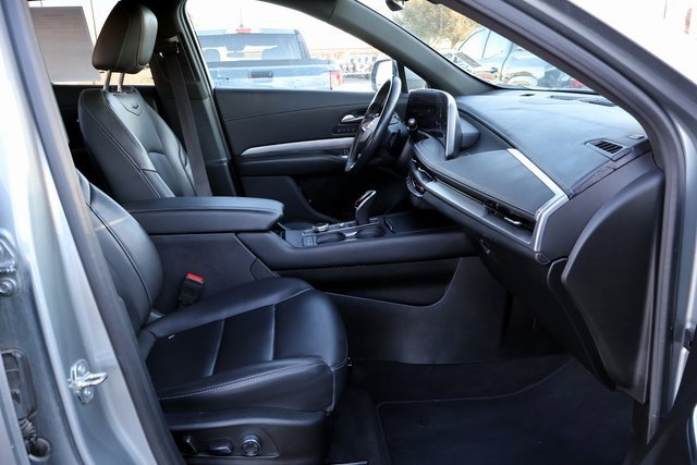 Used 2024 Cadillac XT4 Premium Luxury image 18