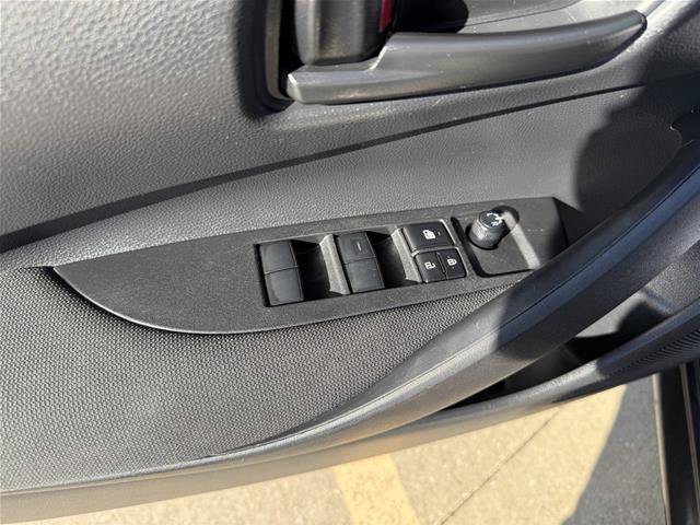 Used 2025 Toyota Corolla LE FWD image 12
