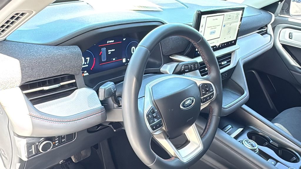 Certified 2025 Ford Explorer Active RWD image 21