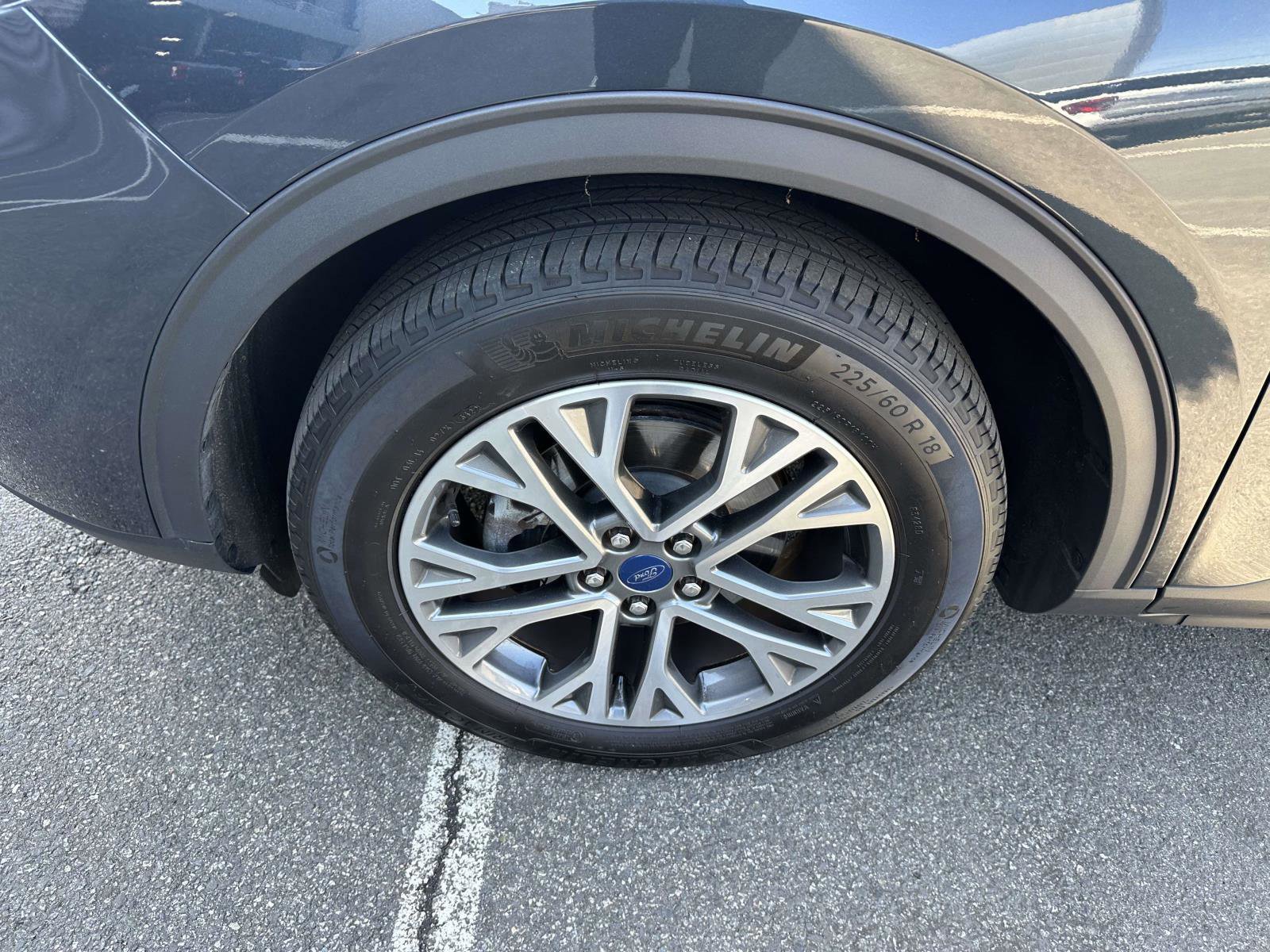 Certified 2022 Ford Escape SEL AWD/4WD image 8