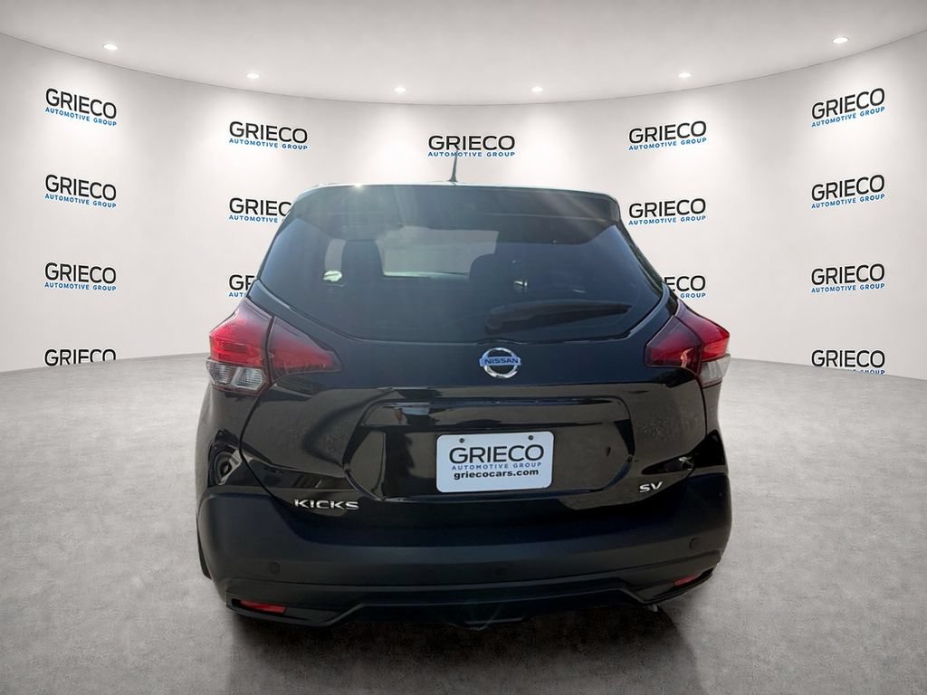 Used 2018 Nissan Kicks SV w/ Exterior Electronics Package FWD image 6