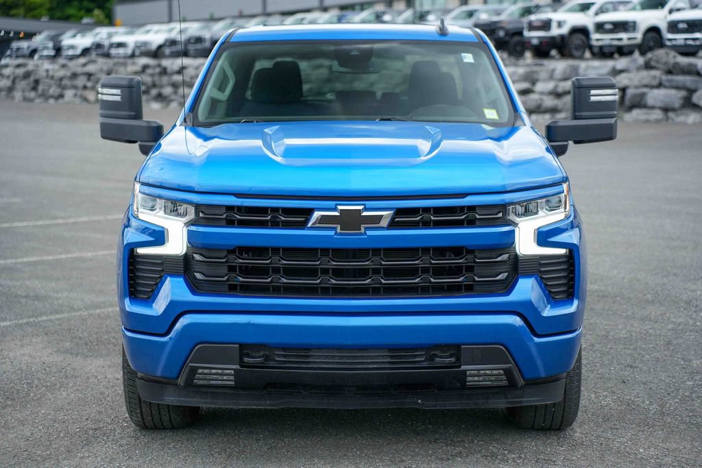 Used 2024 Chevrolet Silverado 1500 RST w/ Z71 Off-Road Package AWD/4WD image 2