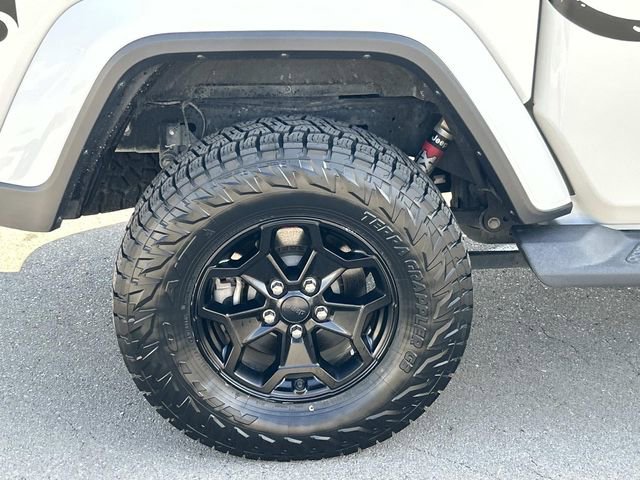 Used 2020 Jeep Gladiator Overland image 14