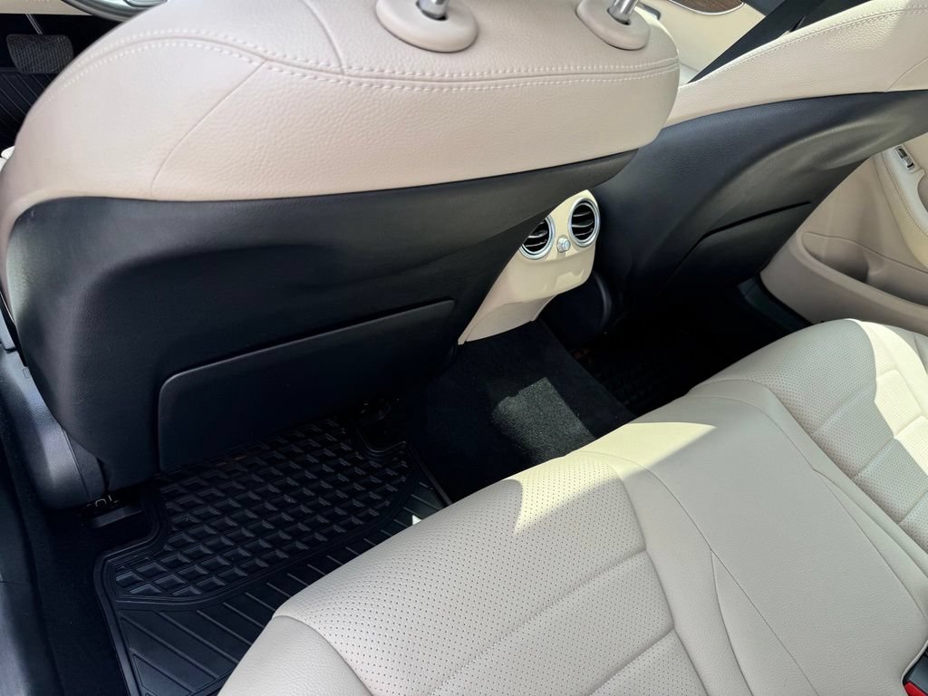 Used 2021 Mercedes-Benz C 300 4MATIC Sedan image 22