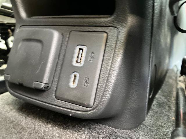 Used 2023 Chevrolet TrailBlazer RS w/ Sun and Liftgate Package FWD image 18