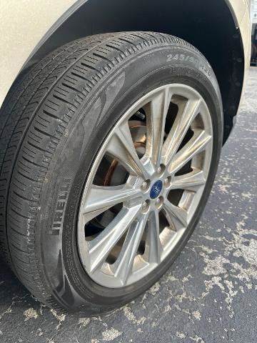 Certified 2018 Ford Edge Titanium w/ Equipment Group 301A FWD image 9