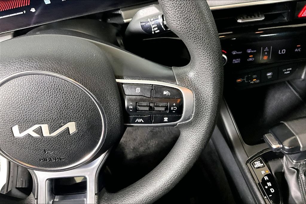 Used 2025 Kia K5 LXS FWD image 15