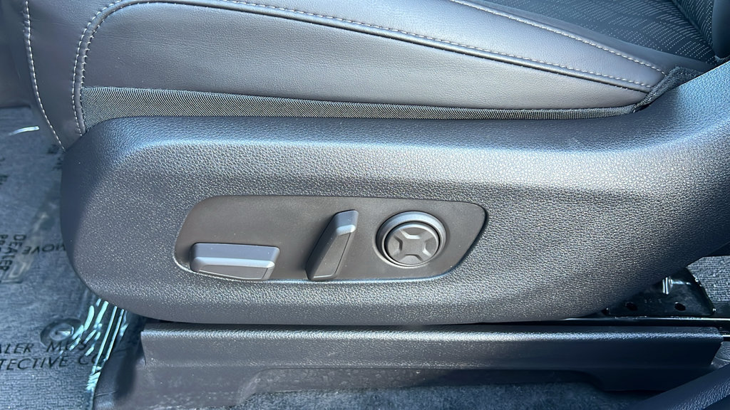 Used 2026 Kia Carnival LXS FWD image 22