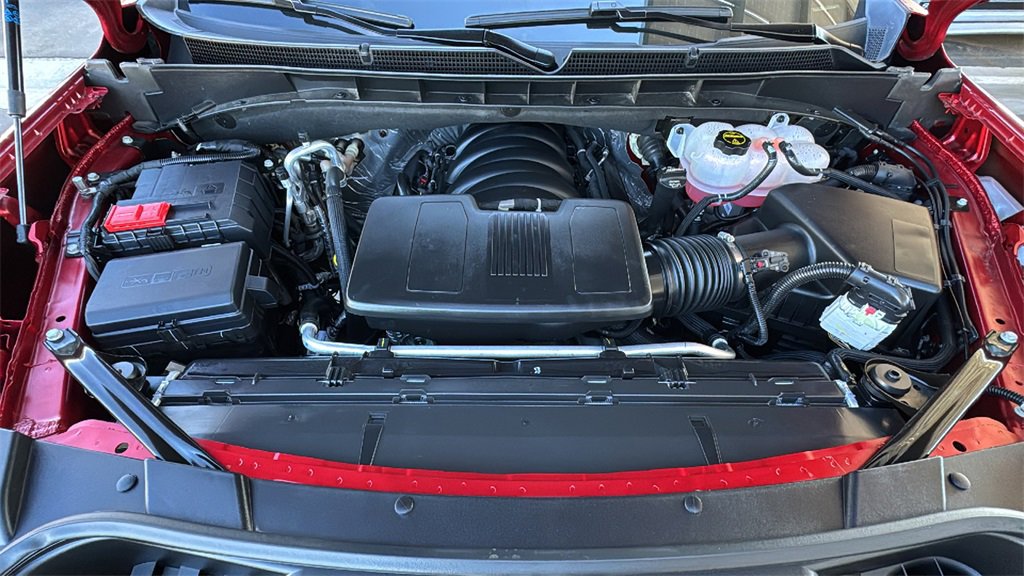 Used 2025 GMC Yukon AT4 w/ AT4 Premium Package image 28