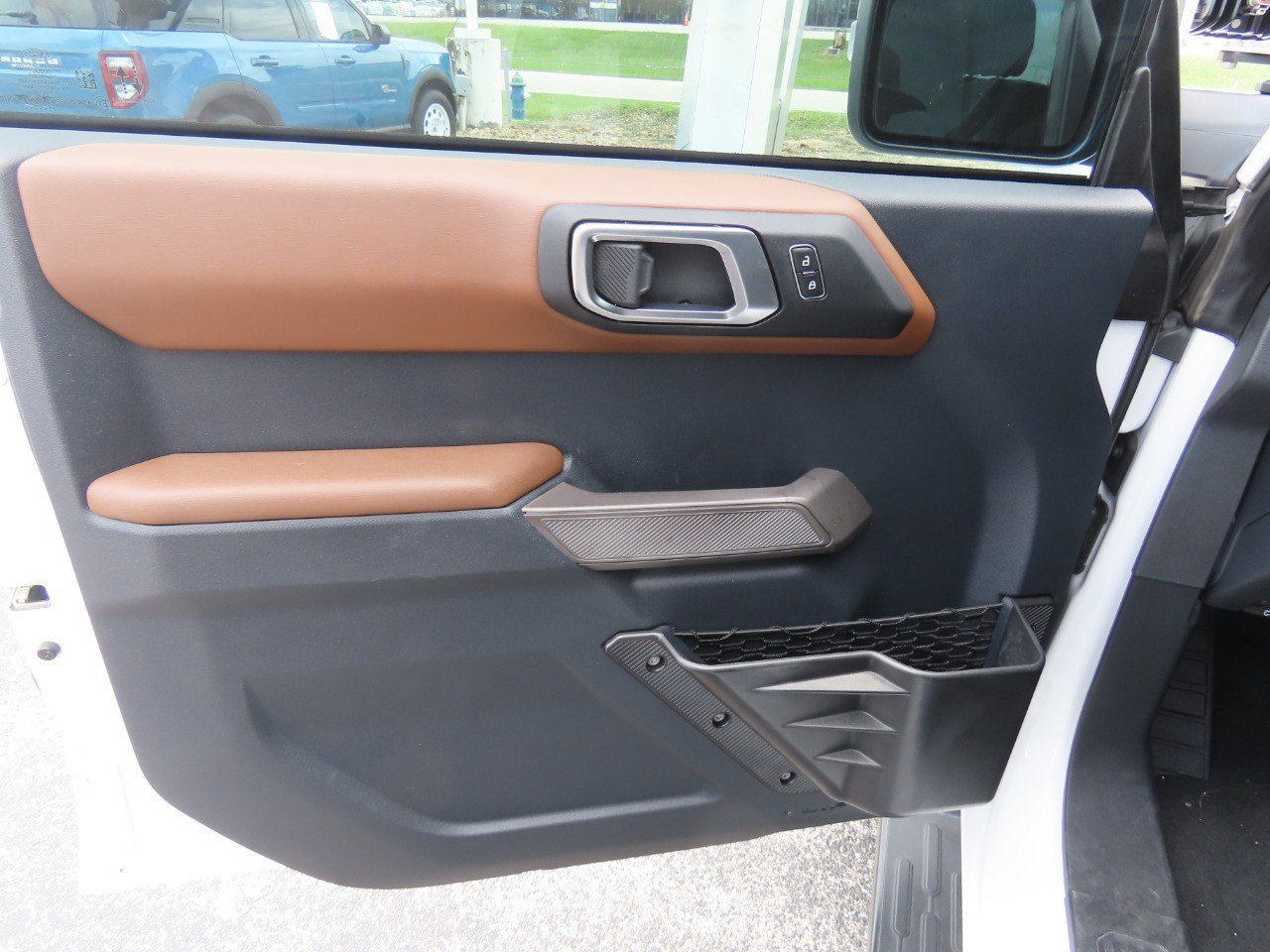 Certified 2023 Ford Bronco Outer Banks AWD/4WD image 23