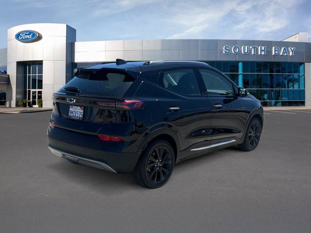 Used 2023 Chevrolet Bolt EUV Premier w/ Sun & Sound Package FWD image 5