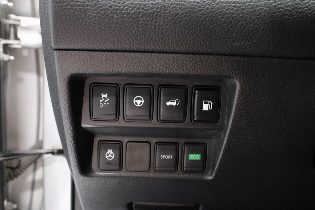 Used 2020 Nissan Rogue SL FWD image 28