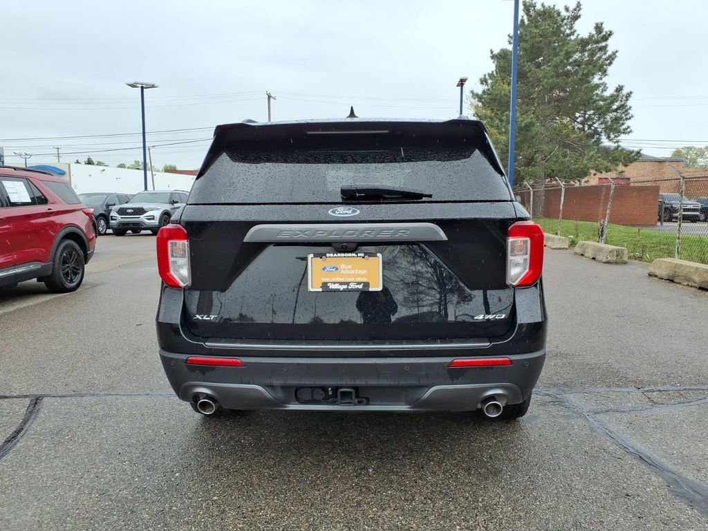 Certified 2024 Ford Explorer XLT w/ Equipment Group 202A AWD/4WD image 7