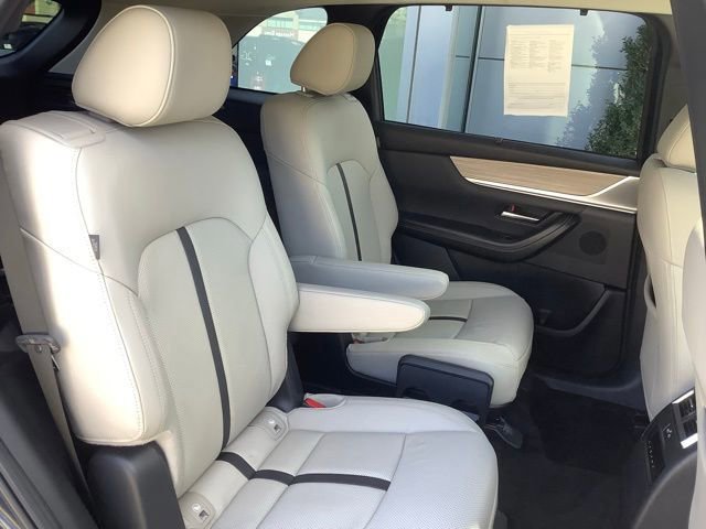 Used 2024 MAZDA CX-90 3.3 Turbo w/ Preferred Package image 26