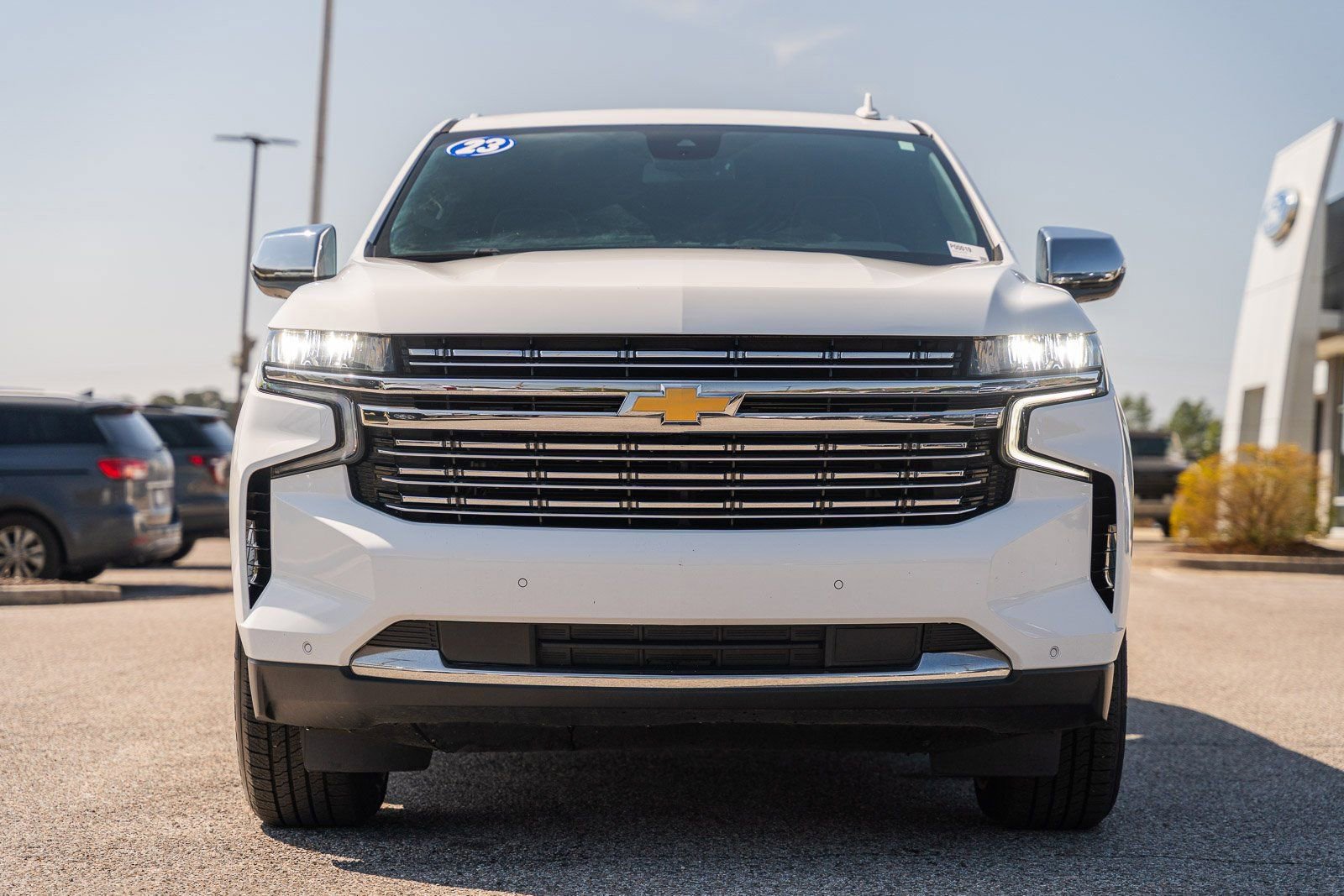 Used 2023 Chevrolet Suburban Premier image 8