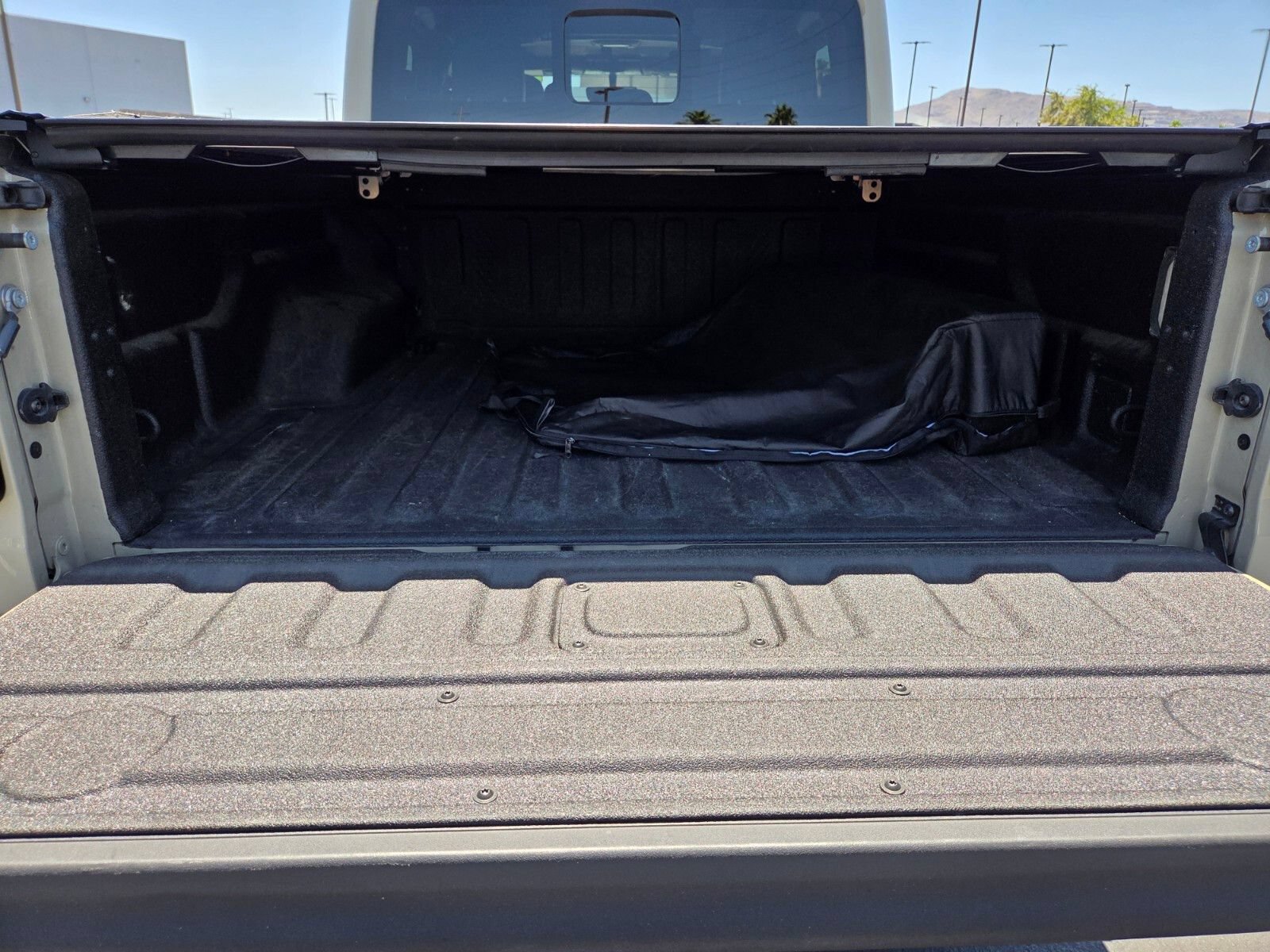 Used 2020 Jeep Gladiator Mojave AWD/4WD image 13