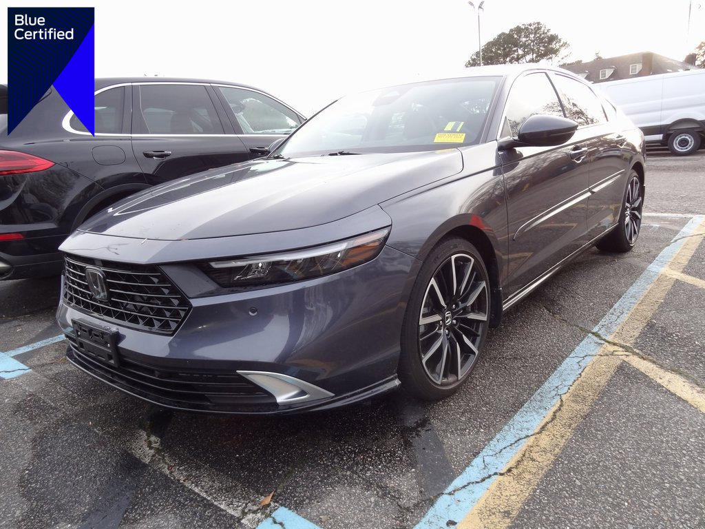 Used 2023 Honda Accord Touring image 1