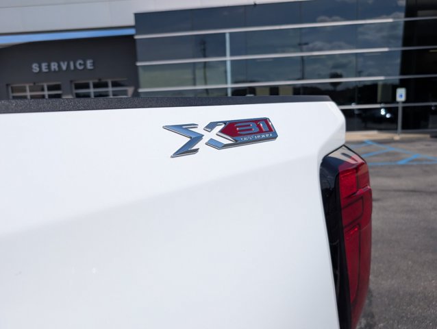 Used 2024 GMC Sierra 1500 SLT w/ SLT Premium Plus Package AWD/4WD image 35