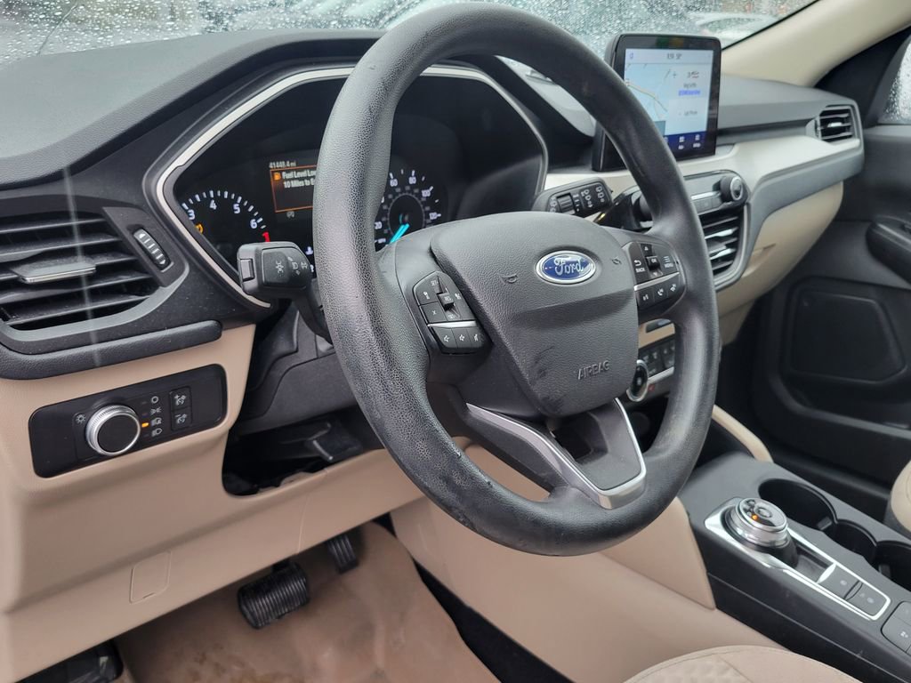 Certified 2020 Ford Escape SE image 16