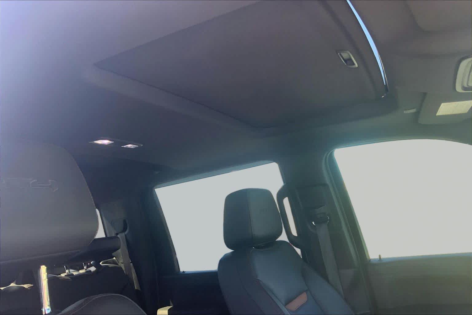 Used 2023 GMC Sierra 2500 AT4 w/ AT4 Premium Plus Package AWD/4WD image 14