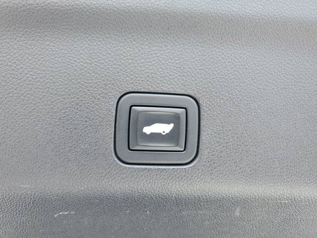 Used 2021 Chevrolet Tahoe Premier RWD image 9